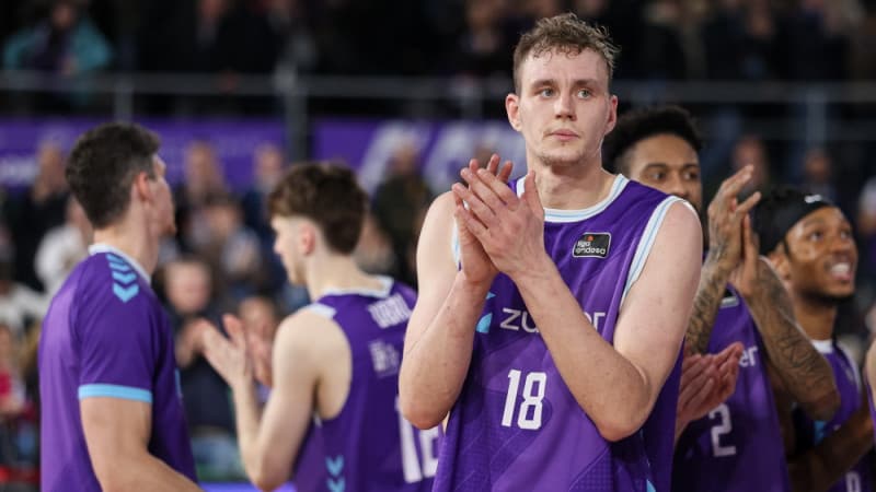 Aliağa Petkimspor’dan Pota Altına Takviye: Anžejs Pasečņiks