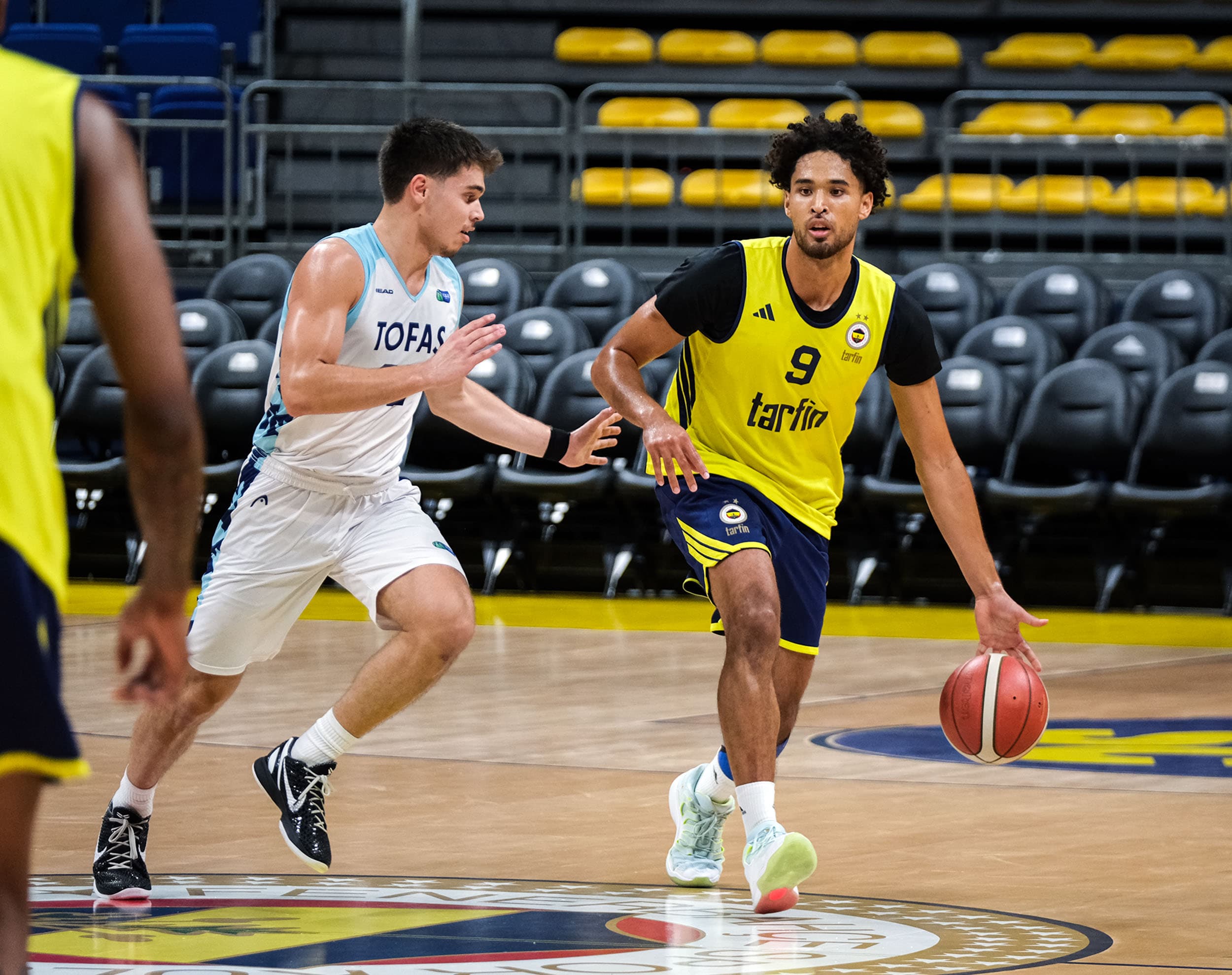 Fenerbahçe Tarfin TOFAŞ'ı 83-78 mağlup etti