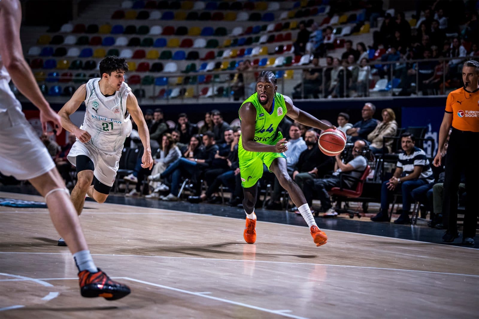 TOFAŞ, Biotekno Körfez Karşısında 23 Sayı Geriden Gelip Bryce Jones ile Güldü!: 69-71