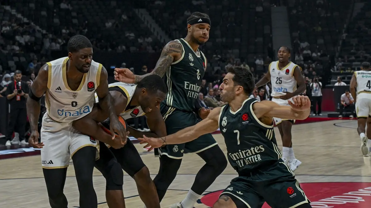 Yarı Finalde Real Madrid Güldü: Dubai Basketball Uzatmada 98-95 Mağlup